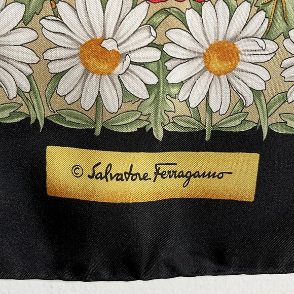Salvatore Ferragamo Scarf Silk - Picture 7 of 13